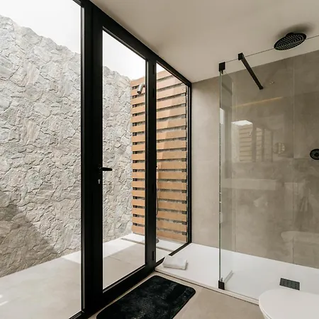 R2 Higos קוסטה קלמה