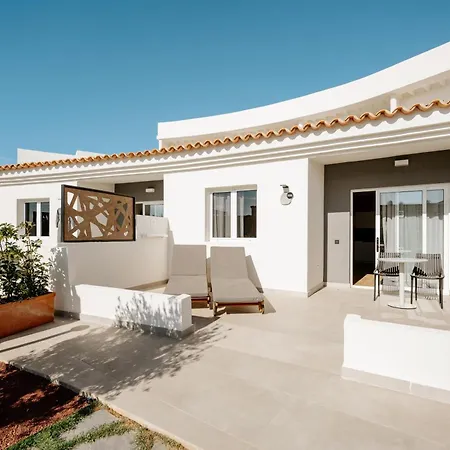 001 Higos Beach Boutique Singular Hotel Residence