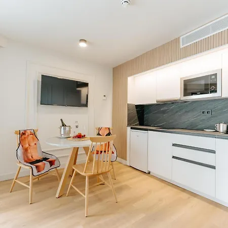 R2 Higos 4* コスタ・カルマ