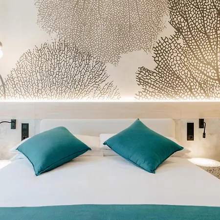 001 Higos Boutique Singular Aparthotel