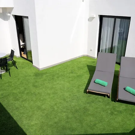 R2 Higos 아파트호텔