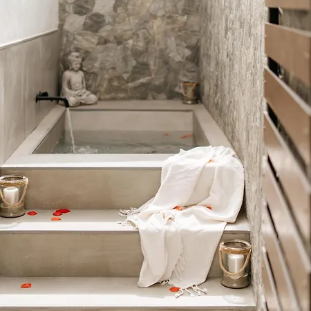 Hotel apartamentowy R2 Higos *
