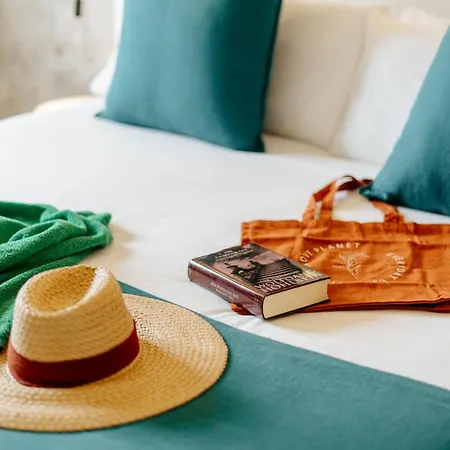 R2 Higos コスタ・カルマ