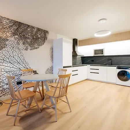 R2 Higos Apartmanhotel 4*