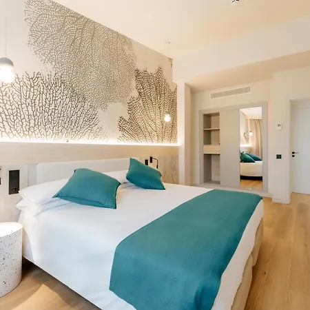 R2 Higos 4* コスタ・カルマ