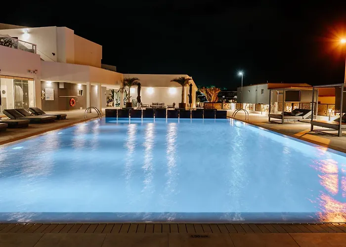 Апарт-отель R2 Higos Коста Калма